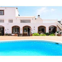 Beautiful Apartment With Large Pool Stunning View Terrace Garden & Wi-fi