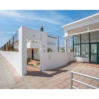 Vacation Apartment 'Popcorn Beach House' with Shared Pool Balcony and Wi-Fi