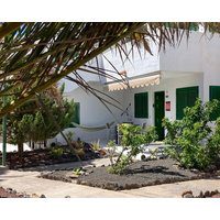 La Piedra Apartment in Palm Garden Directly on the Beach & Sea
