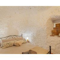Vacation Home 'Rosi Cave House' with Mountain View Wi-Fi and Air Conditioning