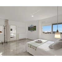 Modern Loft Las Palmas views 2 en-suite Room