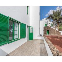 Vacation Apartment 'Real' with Private Terrace Shared Garden and Wi-Fi