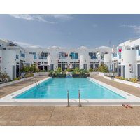 Sueño Del Mar Vacation Apartment with Shared Pool Wi-Fi & Air Conditioning