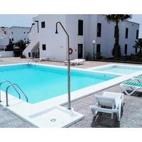 Cosy Apartment Close To Beach With Terrace Pool & Wi-fi; Pets Allowed