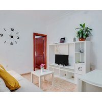 Charming Apartment ‘tenerife 2’ In Central Santa Cruz With Wi-fi & Air Conditioning
