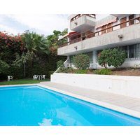 Holiday Apartment 'Estudio con Piscina Centro' with Shared Pool Private Terrace & Wi-Fi