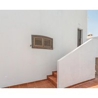 'Elikasa Mala' Holiday Apartment with Sea View Balcony and Wi-Fi